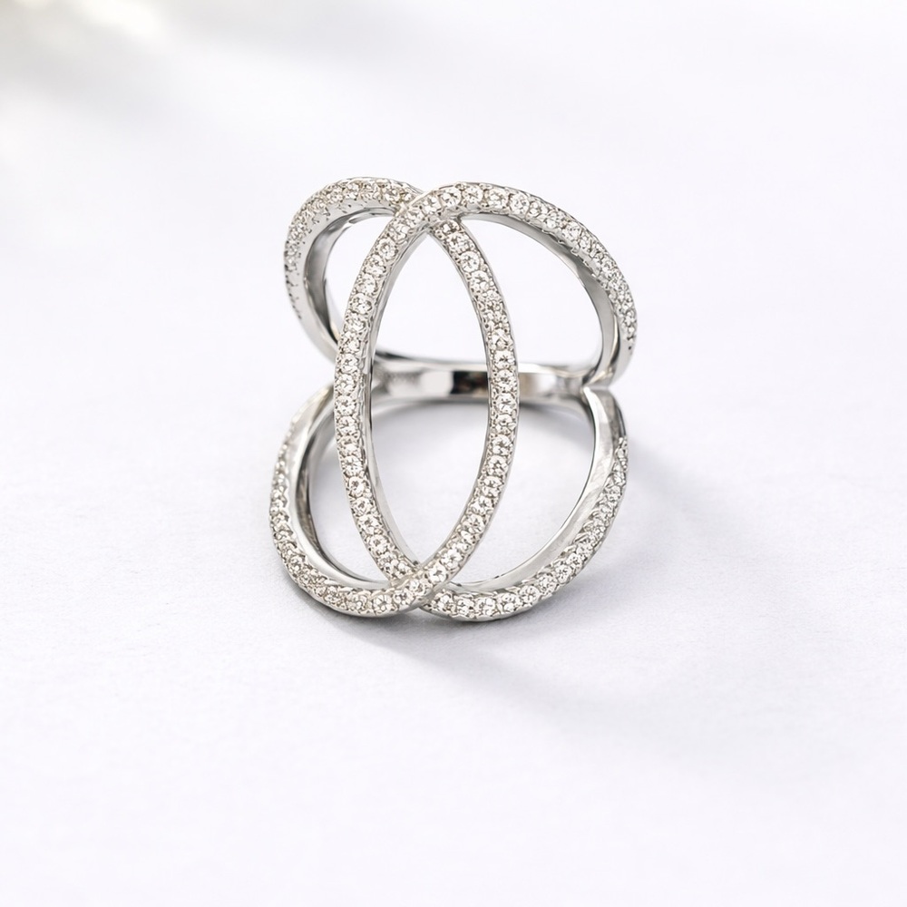 Cubic Zirconia 925 sterling silver Interlocking Ring size 6